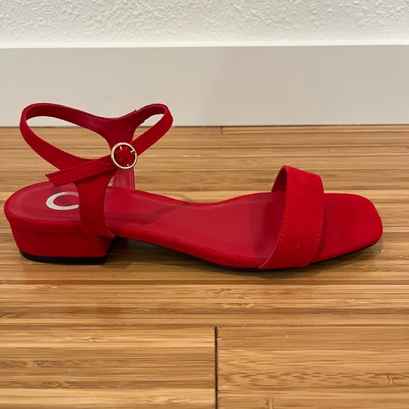 Journee Collection Red Beyla Sandals - Picture 2 of 9